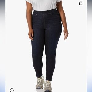 AMAZON ESSENTIALS Plus Size 18W Dark Jegging Jeans NWT